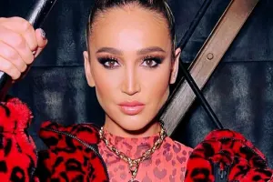 Buzova Ermənistanı təmsil etmək istəyir