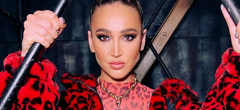 Buzova Ermənistanı təmsil etmək istəyir