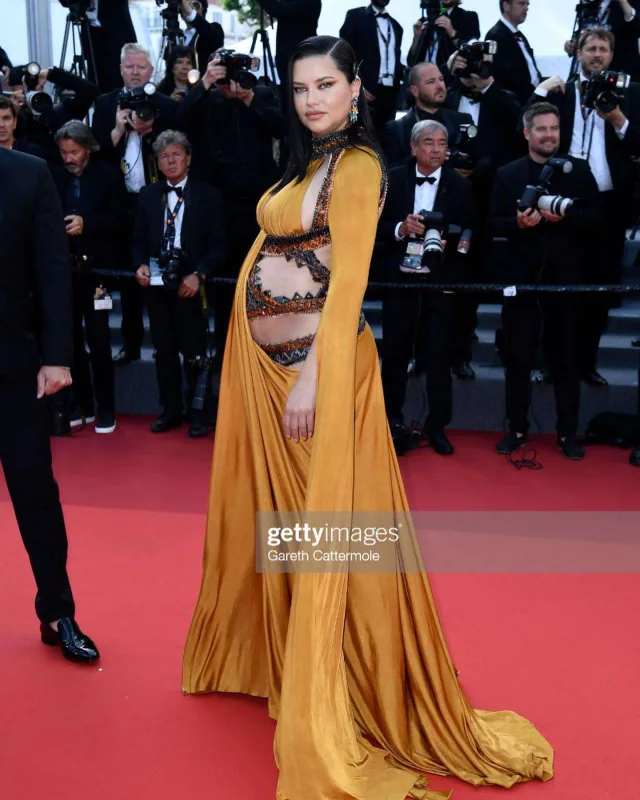 Hamiləlik Adriananı dəyişdi