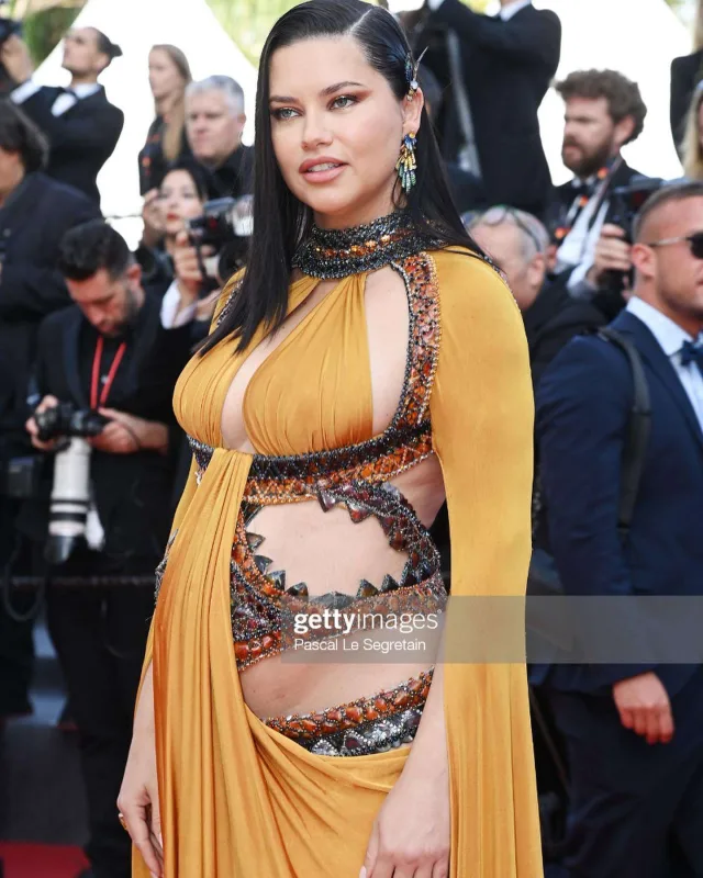 Hamiləlik Adriananı dəyişdi