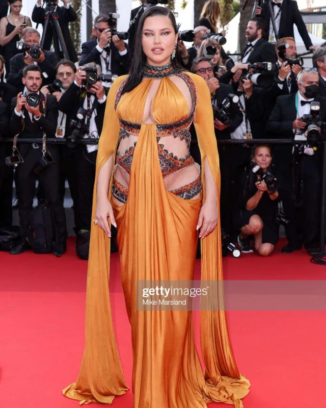 Hamiləlik Adriananı dəyişdi