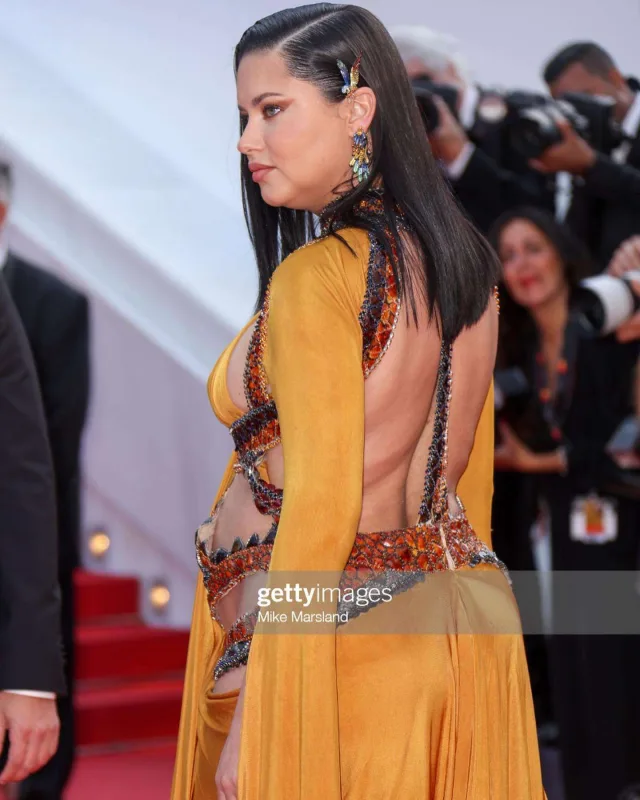 Hamiləlik Adriananı dəyişdi