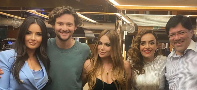 Aysel Teymurzadənin əri ilə fotolarını paylaşdı