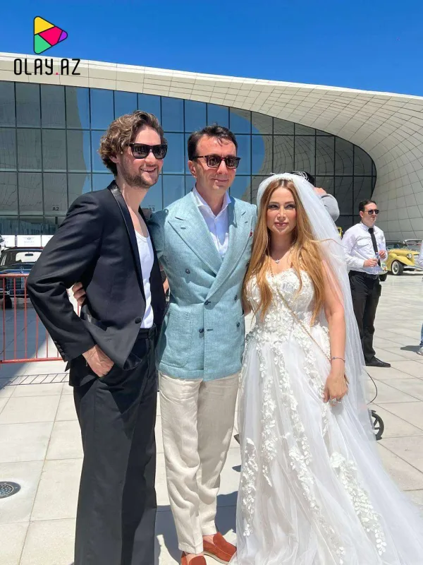 Məşhurlar keçmişə “qayıtdılar”