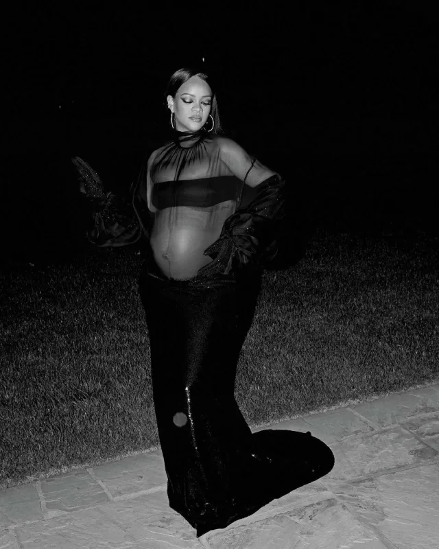 Hadise Rihannanı təkrarladı