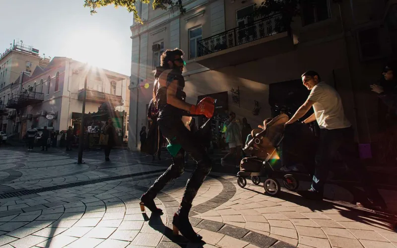 Bakıda aktyorun performansı müzakirə yaratdı