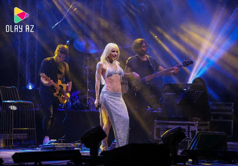 Tünd dəsmal, 18 illik viski, elektrik yuvası - Gülşenin Bakı istəkləri