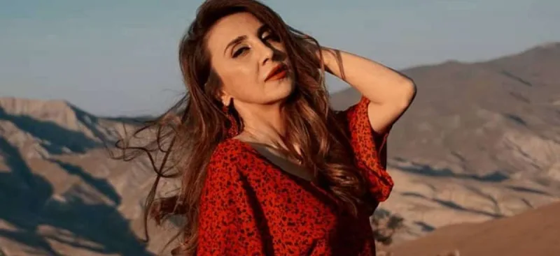 Atası avtomobil qəzasında vəfat edibmiş...