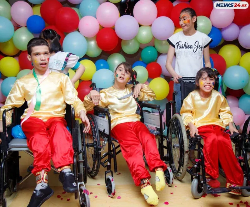 Ruhi Əliyeva sağlamlıq imkanları məhdud uşaqlarla görüşdü