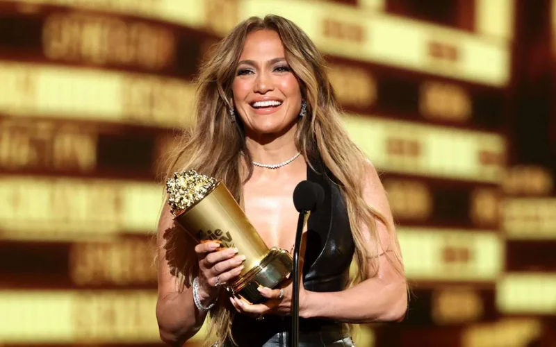 Mükafat gecəsində Cey Lonun göz yaşları