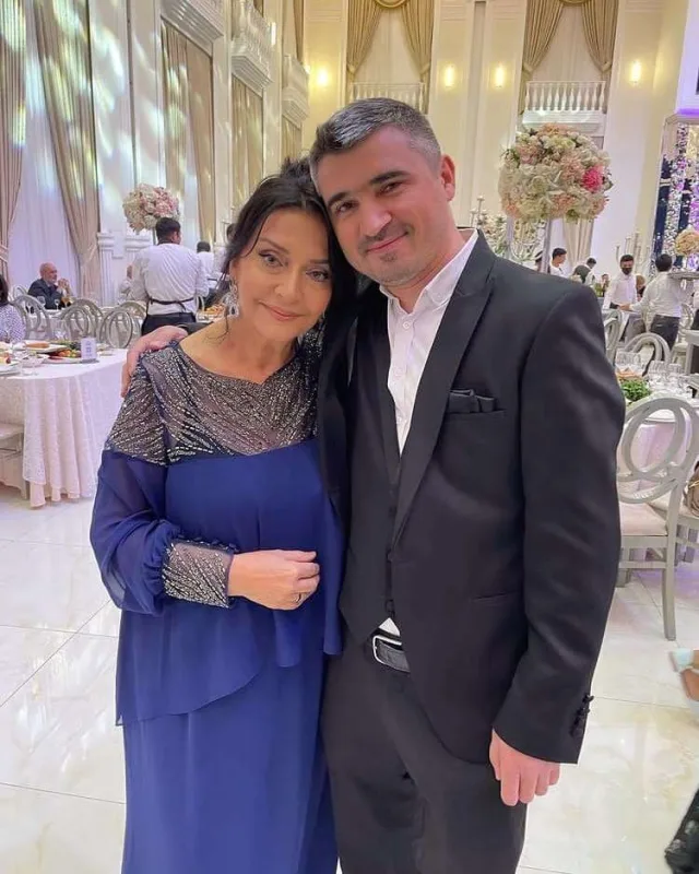 Həmidə Ömərova oğluna toy etdi
