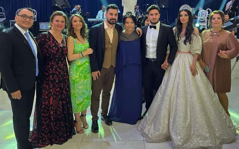 Həmidə Ömərova oğluna toy etdi