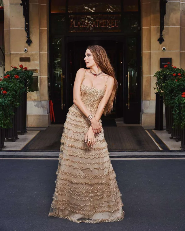 Serenay “Bvlgari” gecəsində - Geyimi bəyənilmədi