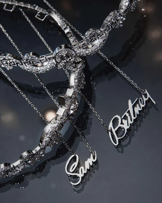 Gəlinliyi 700 saata tikilib... - Britninin toyunun detalları