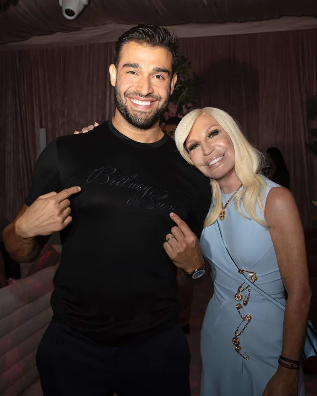 Gəlinliyi 700 saata tikilib... - Britninin toyunun detalları