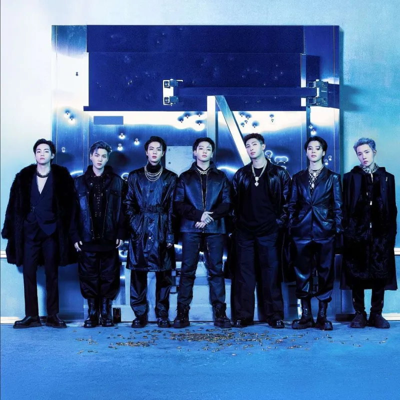 BTS dağıldığını elan etdi