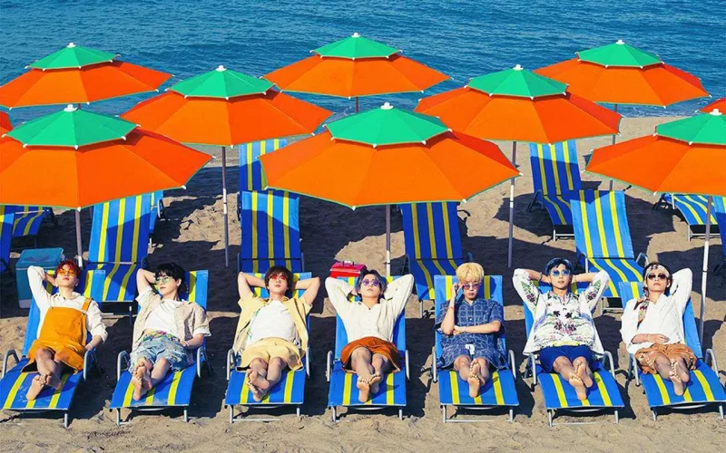 BTS dağıldığını elan etdi