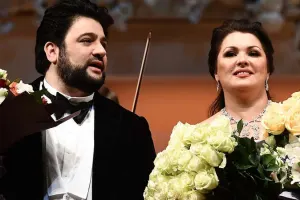 Anna ABŞ-dakı dəbdəbəli evini itirdi