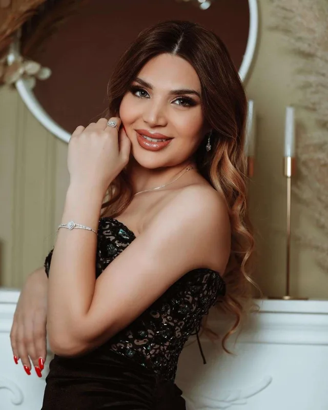 “Şəklimlə plastik cərrahlara gedəcəksiz”