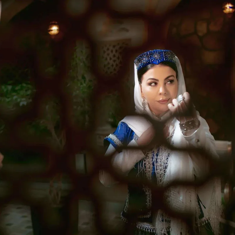 Samirə tələbələri ilə klip çəkdirdi