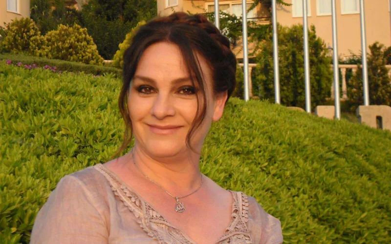 “Toyuma 1 həftə qalmış nişanlım şiddət göstərdi”