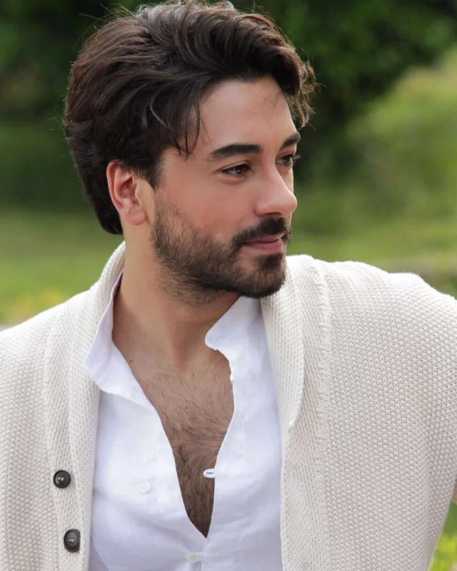 Nəsrin Gökhanı həm sildi, həm də söz atdı