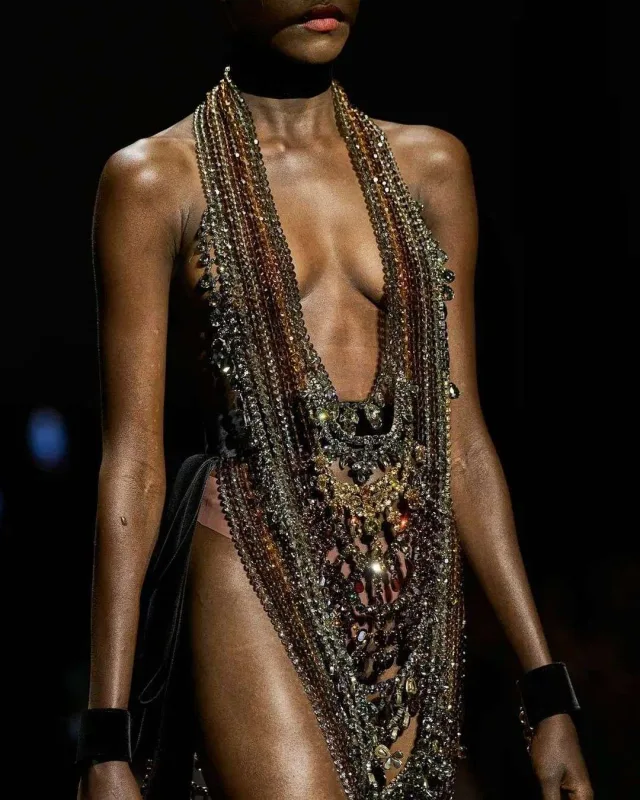 Təxribatçı, başgicəlləndirici və çətin...