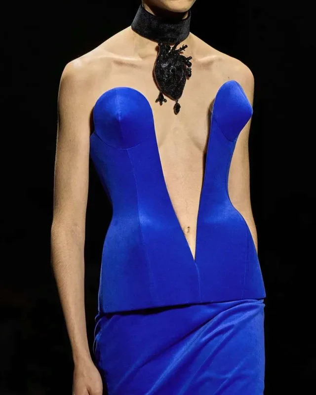 Təxribatçı, başgicəlləndirici və çətin...