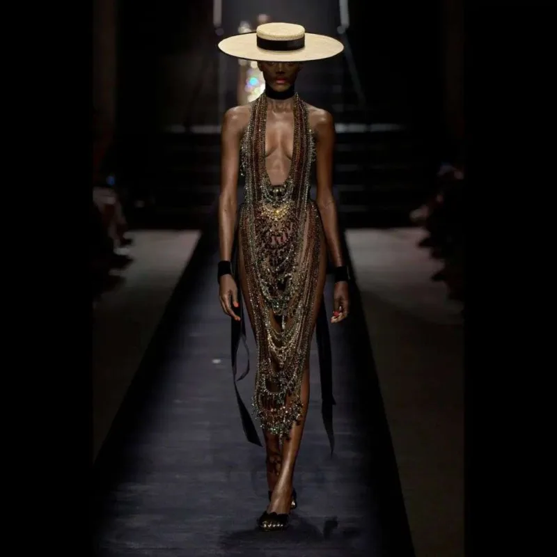 Təxribatçı, başgicəlləndirici və çətin...