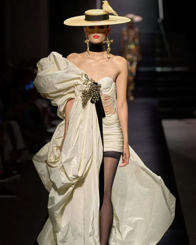 Təxribatçı, başgicəlləndirici və çətin...