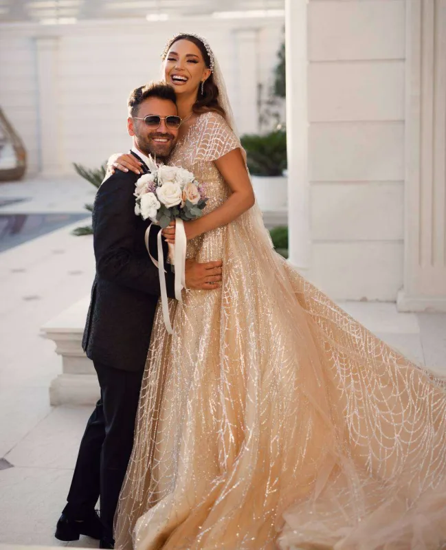 Röyanın qardaşının toyundan ilk fotolar