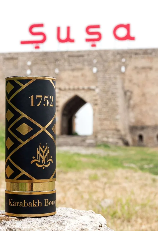 Nəsrinin Şuşadakı “Mugham Perfume” reklamı