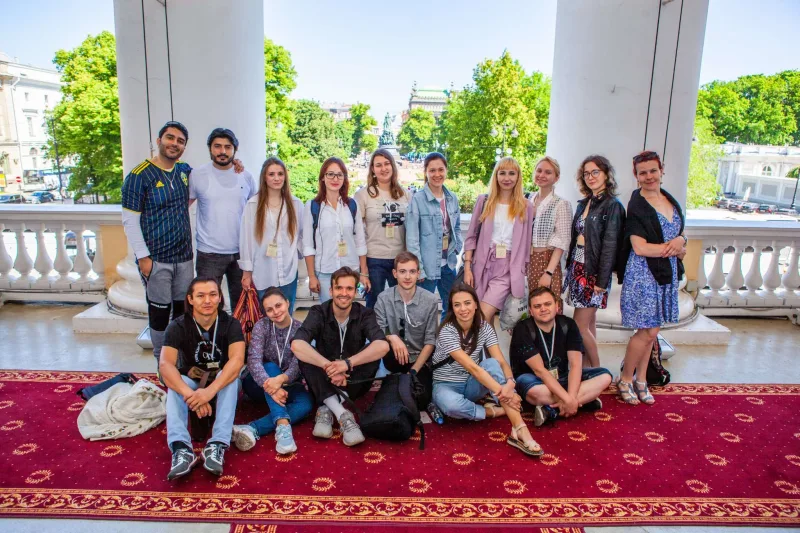 Rusiyadan diplomla döndülər