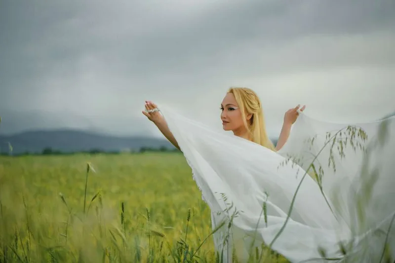 Nuradan həm klip, həm fotosessiya!