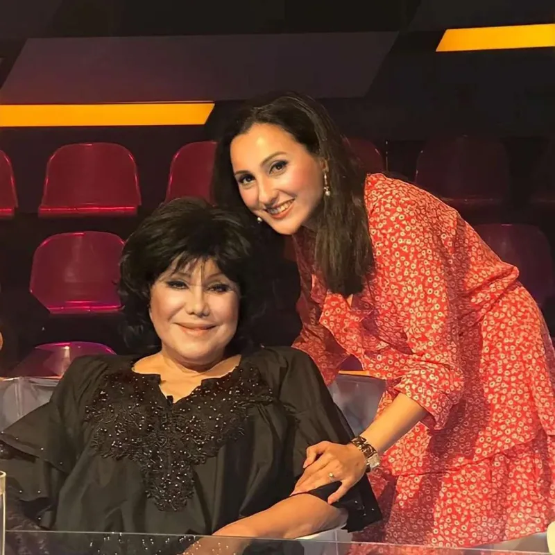 Bir axşam taksidən düşüb payıza...