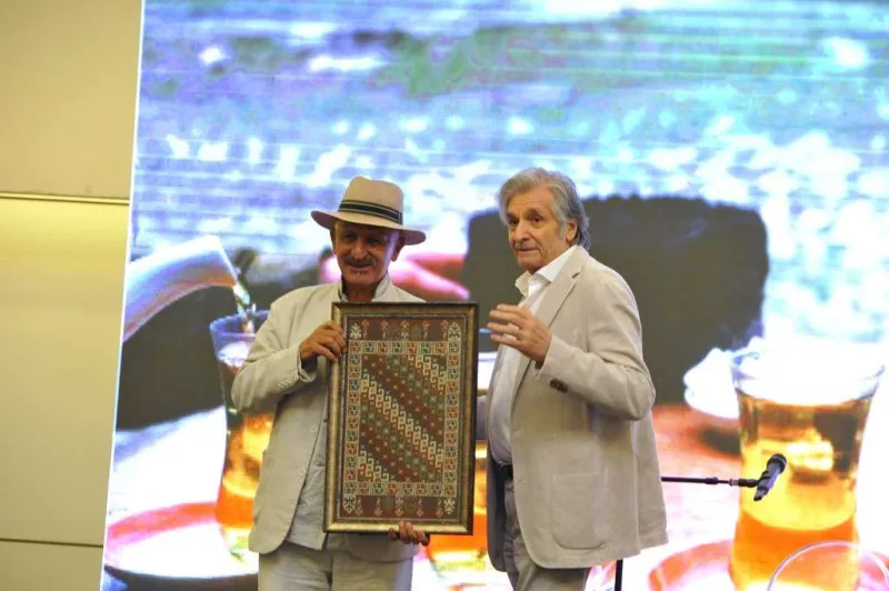 Reza Deqatinin 70 illiyi qeyd edildi