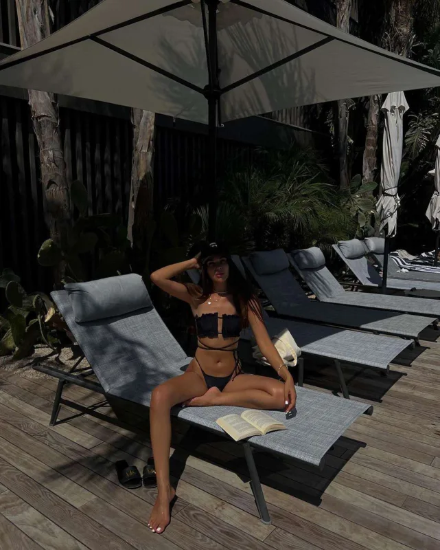 Blogerlərimizin çimərlik dəbi...