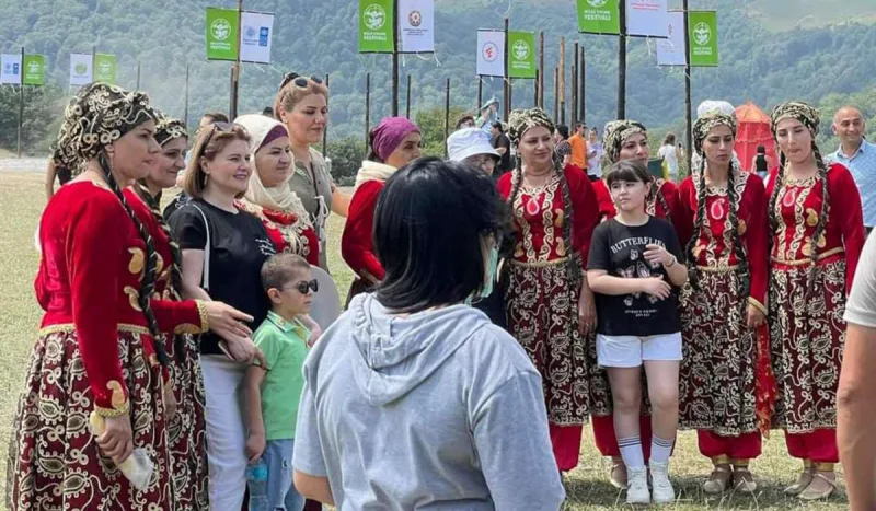 Nazirlik jurnalistlərdən üzr istədi