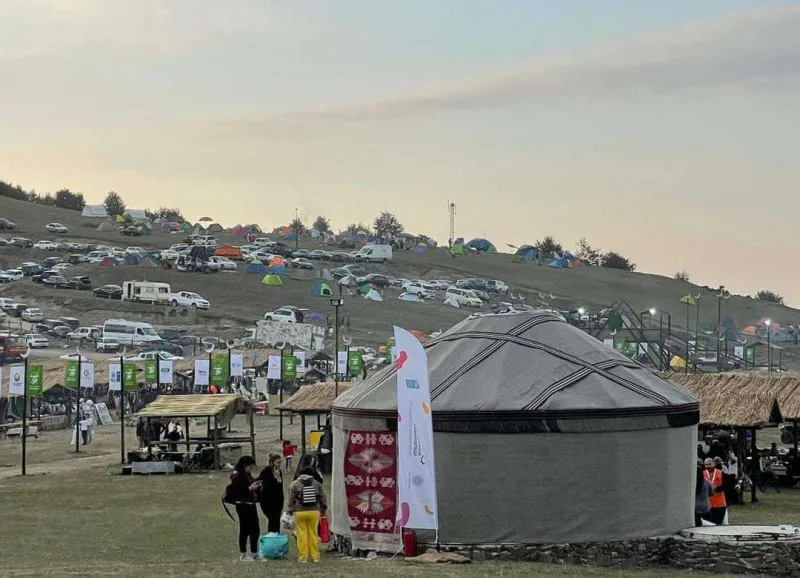 Nazirlik jurnalistlərdən üzr istədi