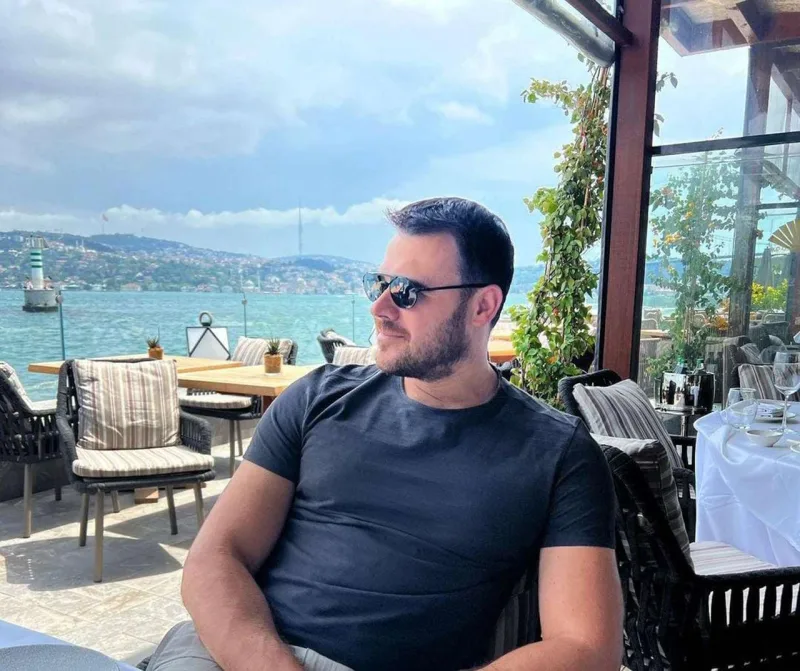 “Brendimin siması mənəm”