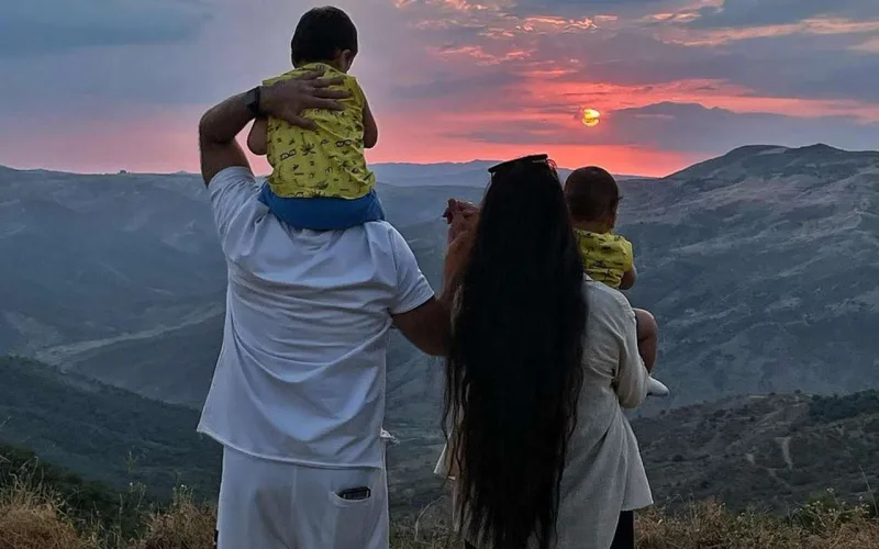 “Təki yanımda olasan, məndən inciyəsən”