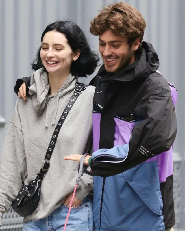 Aşiqlər gəzintidə!