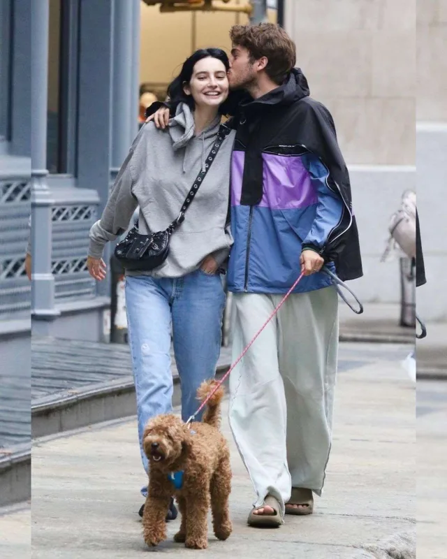 Aşiqlər gəzintidə!