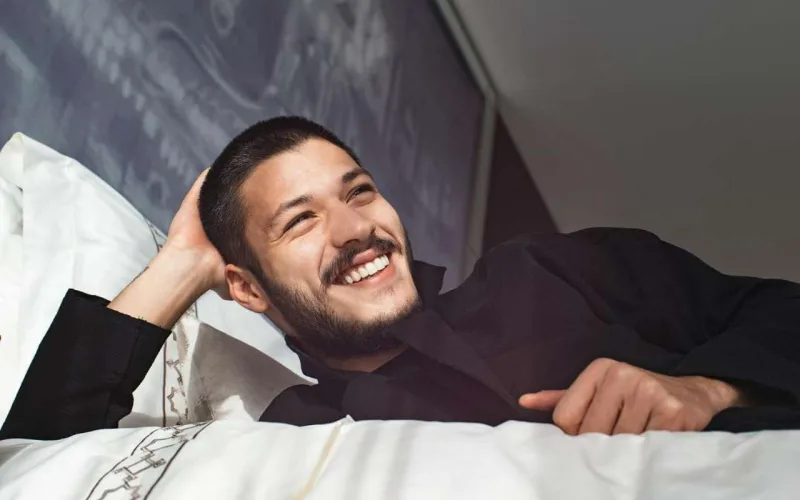 İntim videoları ilə şantaj olundu