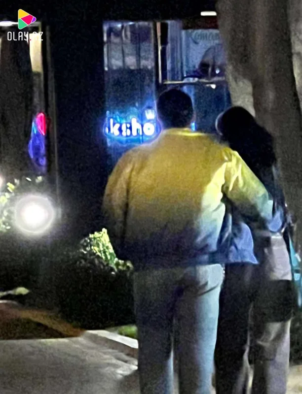 Ayaz sevgilisi ilə görüntüləndi