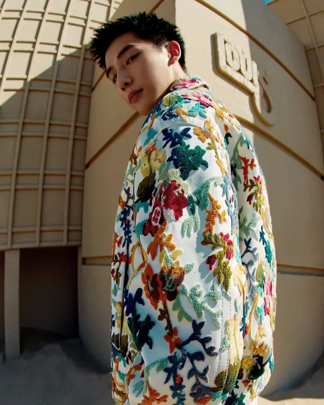 “Louis” qumlar diyarında...