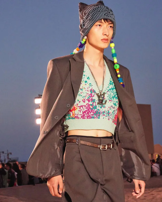 “Louis” qumlar diyarında...