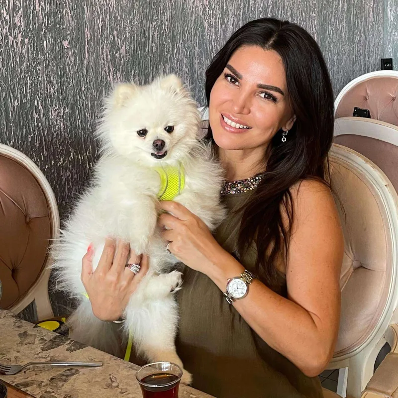 Laz Ziyanın qızı uzun zaman sonra