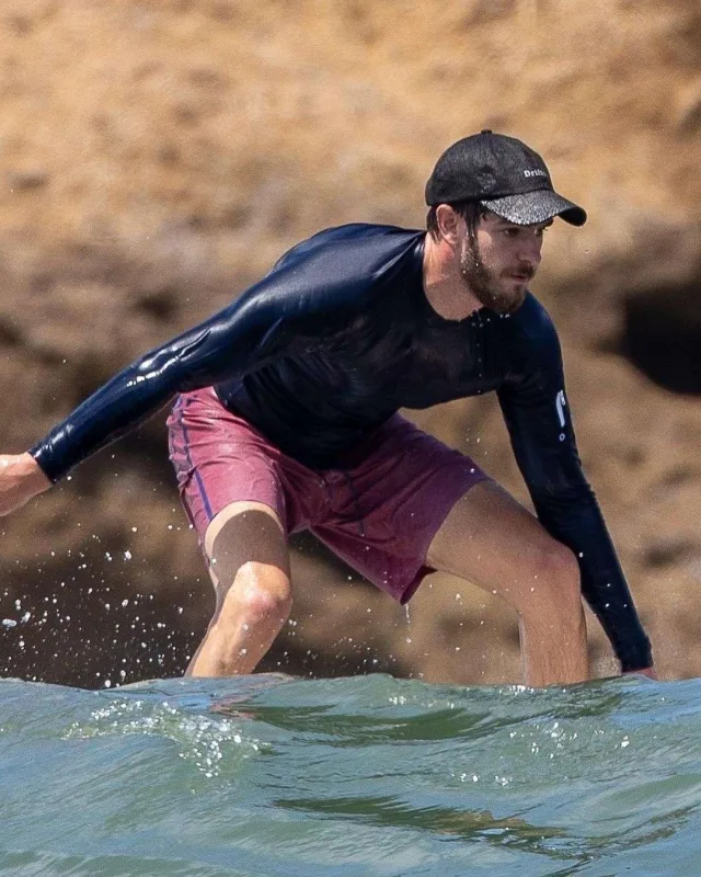 Biri idmanda, biri dənizdə...