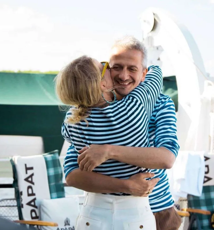 Sobçak əri ilə Rusiyadan qaçıb?